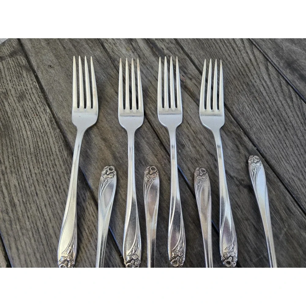 Vintage 1847 Rogers Bros Daffodil Silverplate Dinner Forks 7-1/2